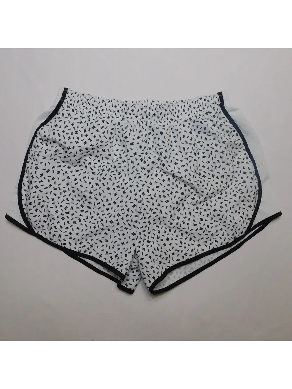 Nike Girls XL Dri-FIT Tempo Running Shorts White Black Logo Print Athletic Youth